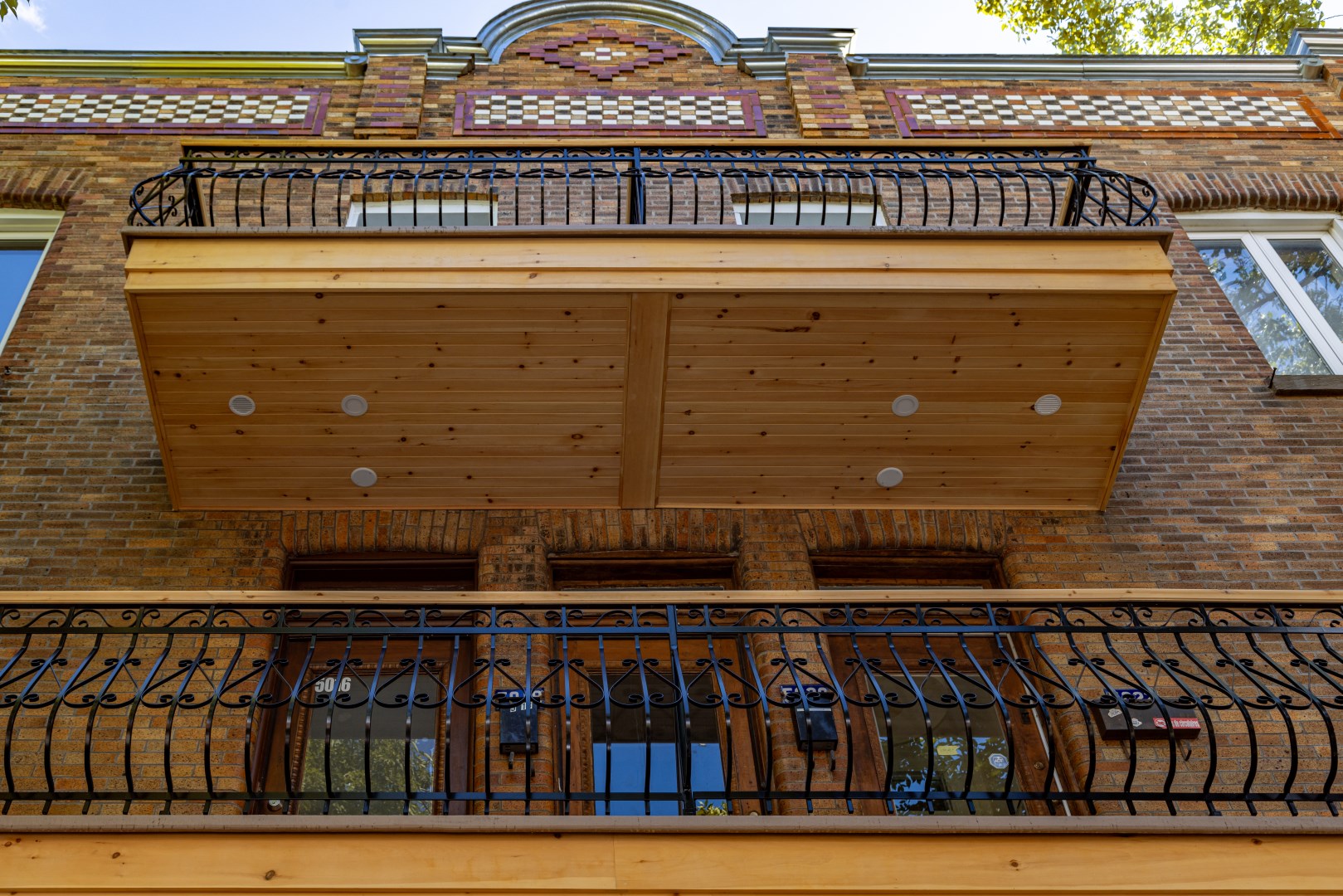 Balcons en fibre de verre | Montréal | Bell Aluminium