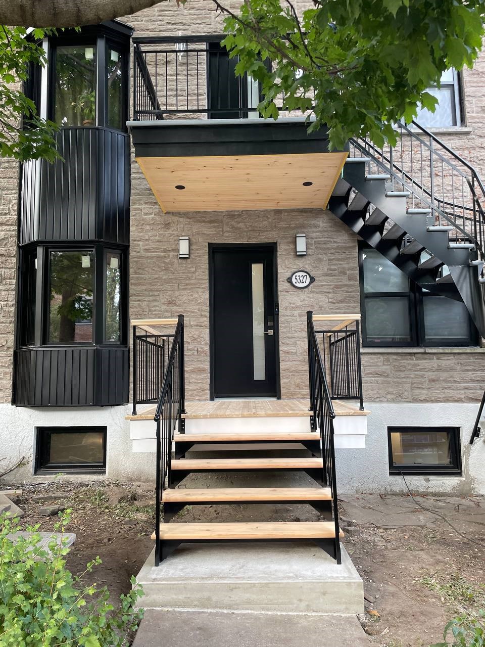 Balcons en fibre de verre | Montréal | Bell Aluminium