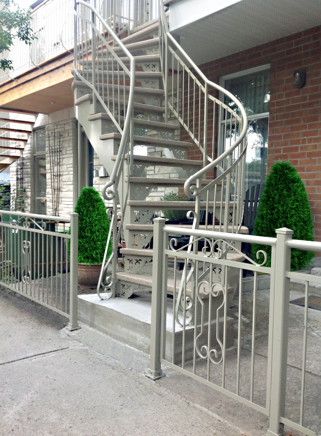 Escaliers en aluminium soudé | Montréal | Bell Aluminium